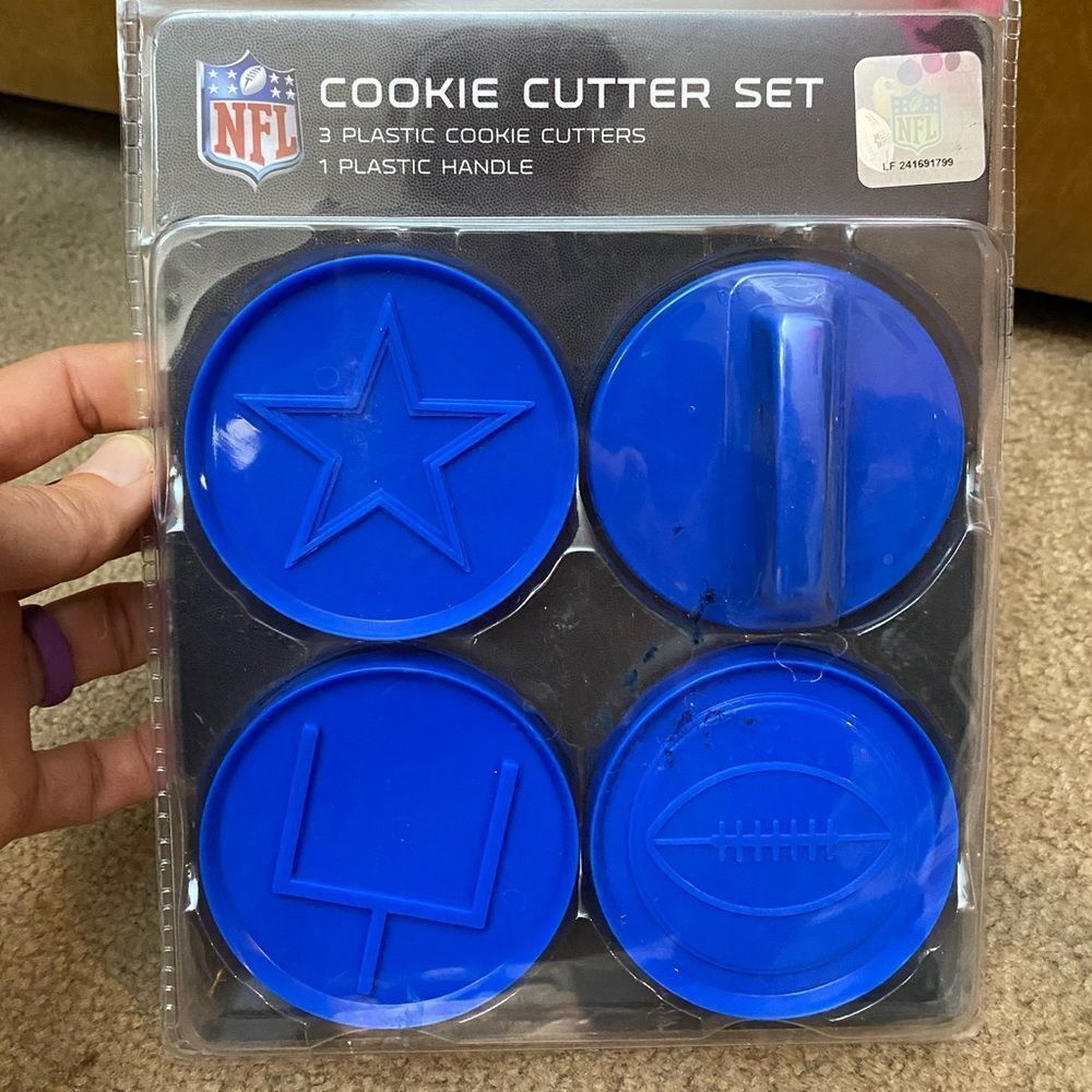 NFL Dallas Cowboys plastic interchangeable‎ cookie cutter set